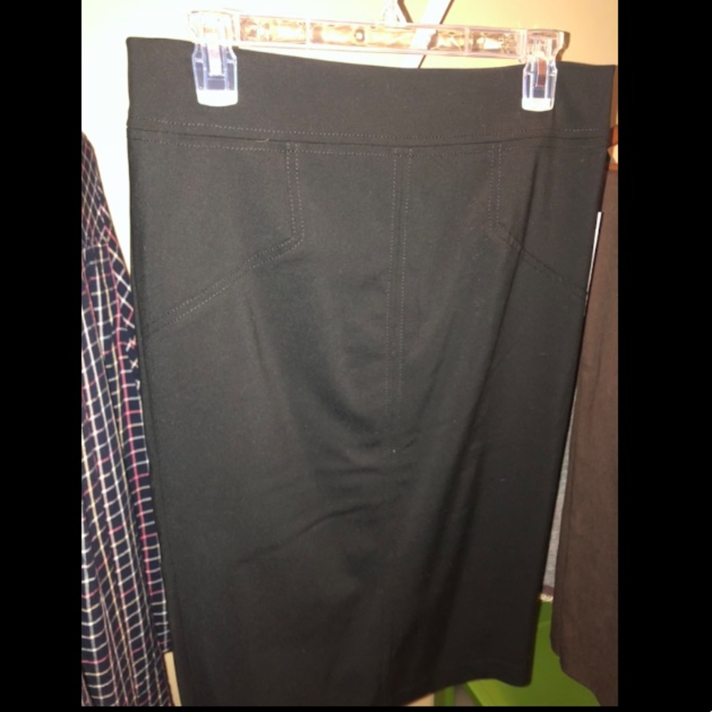 Brand new, never worn NY&Co size 10 pencil skirt
